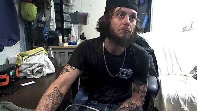 Snapshot of CloudDadddyyy420 chatting on February 13, 1:45 am CloudDadddyyy420 online show from February 13, 1:45 am