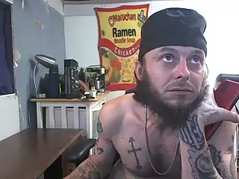 Snapshot of CloudDadddyyy420 chatting on March 1, 1:18 am CloudDadddyyy420 online show from March 1, 1:18 am