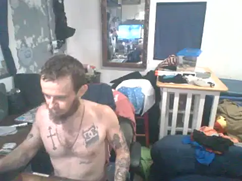 Snapshot of CloudDadddyyy420 chatting on April 25, 10:18 pm CloudDadddyyy420 online show from April 25, 10:18 pm