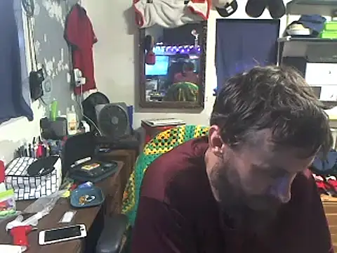Snapshot of CloudDadddyyy420 chatting on June 28, 1:28 pm CloudDadddyyy420 online show from June 28, 1:28 pm