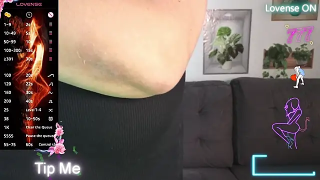 Snapshot of TracyMilf chatting on May 17, 4:58 pm TracyMilf online show from May 17, 4:58 pm