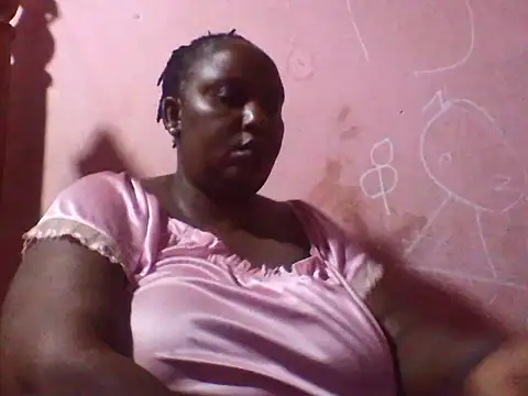 Snapshot of big_clits chatting on June 12, 6:01 am big clits online show from June 12, 6:01 am