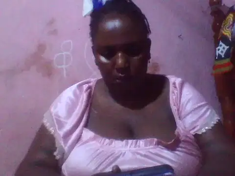 Snapshot of big_clits chatting on June 16, 1:08 am big clits online show from June 16, 1:08 am