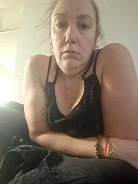 Snapshot of Wisie_Cutie chatting on January 11, 1:49 pm Wisie Cutie online show from January 11, 1:49 pm