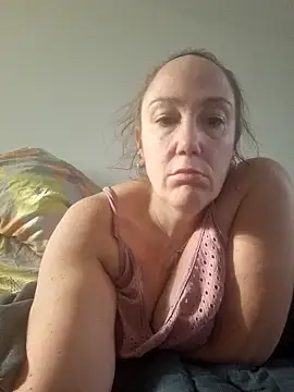 Snapshot of Wisie_Cutie chatting on January 17, 2:11 pm Wisie Cutie online show from January 17, 2:11 pm