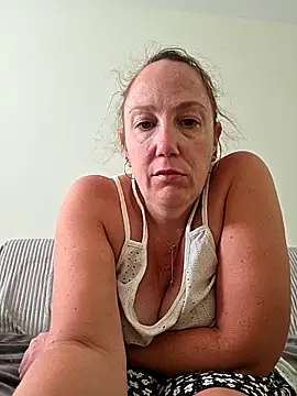 Snapshot of Wisie_Cutie chatting on April 30, 1:39 pm Wisie Cutie online show from April 30, 1:39 pm