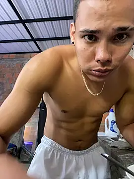 Snapshot of rick03_leto chatting on February 26, 6:32 pm rick03 leto online show from February 26, 6:32 pm