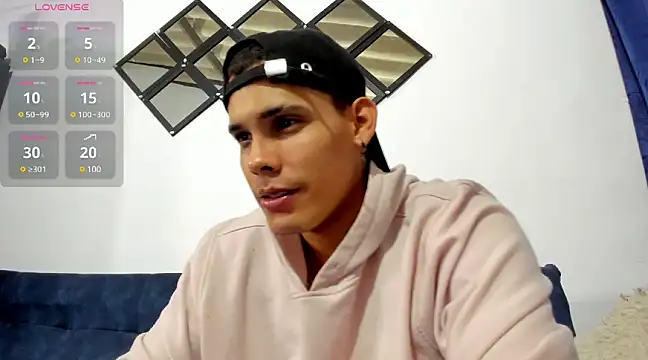 Snapshot of rick03_leto chatting on March 1, 3:43 am rick03 leto online show from March 1, 3:43 am