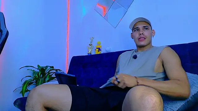 Snapshot of rick03_leto chatting on October 27, 1:53 am rick03 leto online show from October 27, 1:53 am