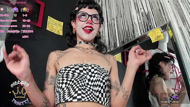 Snapshot of trinitty chatting on October 29, 8:32 pm trinitty online show from October 29, 8:32 pm