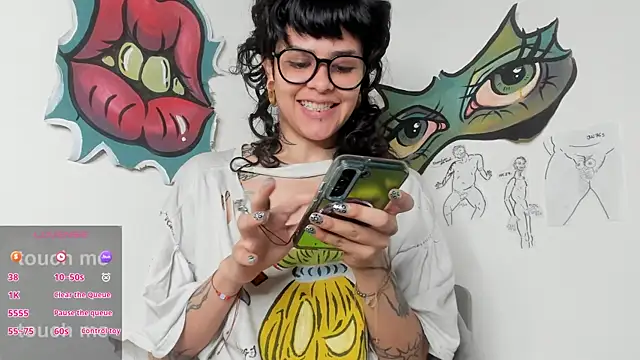 trinitty online show from April 11, 11:53 pm