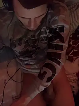 Snapshot of bugboy chatting on February 5, 8:41 am bugboy online show from February 5, 8:41 am