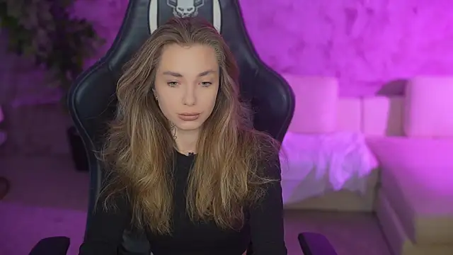 Snapshot of Kisasolo chatting on October 3, 7:00 pm Kisasolo online show from October 3, 7:00 pm