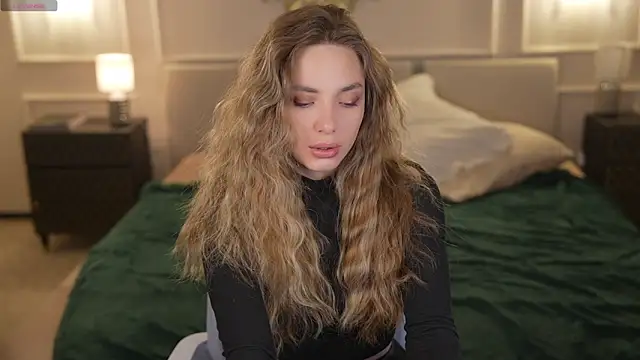 Kisasolo online show from February 25, 10:30 pm