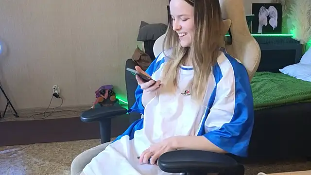 Nate   online show from April 18, 3:32 am