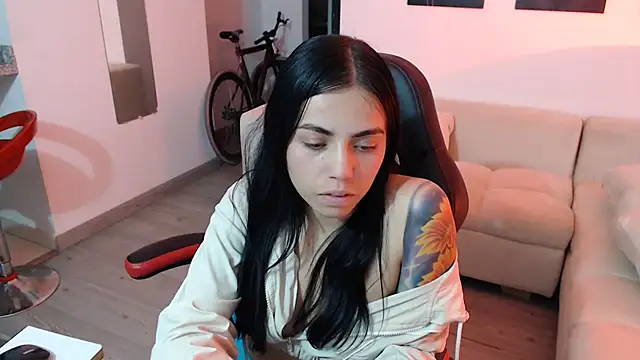 i am nina  online show from January 8, 2:25 am