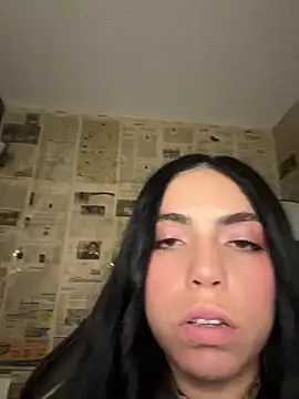 Snapshot of i_am_nina_ chatting on May 5, 11:13 pm i am nina online show from May 5, 11:13 pm