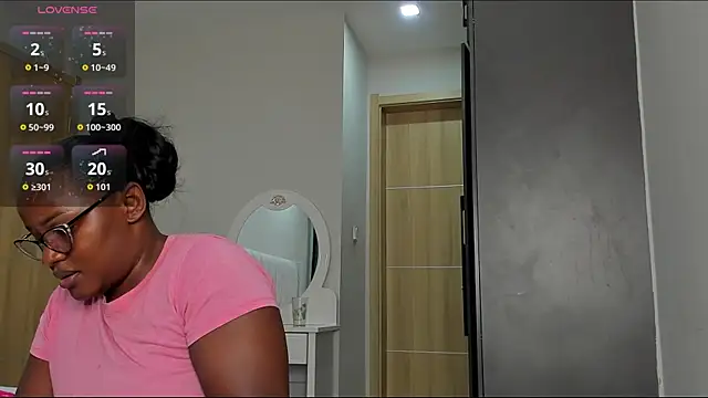 Snapshot of _heavenlysent chatting on June 25, 5:28 pm heavenlysent online show from June 25, 5:28 pm