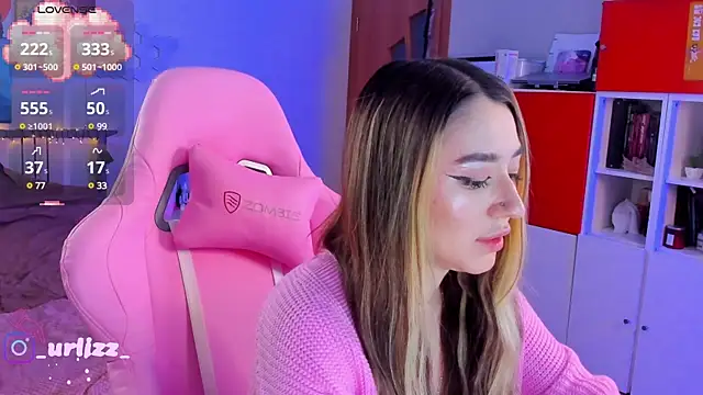 Snapshot of Fiona-Love chatting on December 12, 9:04 pm Fiona-Love online show from December 12, 9:04 pm