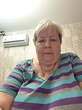 EffectFiona online show from March 2, 10:59 pm