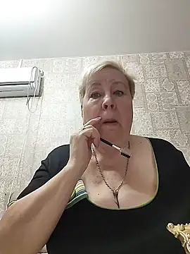 EffectFiona online show from May 22, 10:48 pm