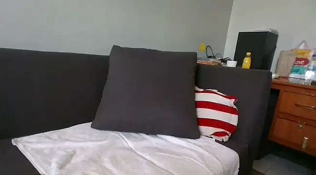 Prettybecs online show from February 8, 12:28 pm