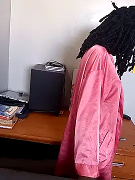Prettybecs online show from February 9, 6:01 am