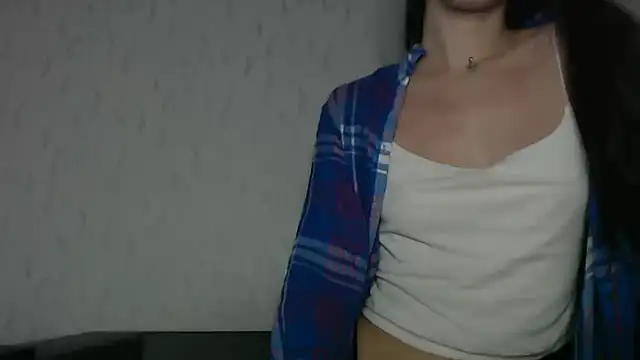 HoneyWiles online show from December 16, 3:32 pm