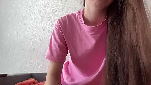 Snapshot of HoneyWiles chatting on July 10, 1:14 pm HoneyWiles online show from July 10, 1:14 pm