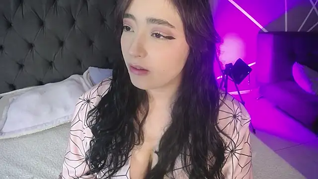 Miss Loise online show from March 15, 1:18 pm