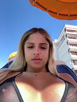 Snapshot of BritneyDimond chatting on December 26, 12:59 pm BritneyDimond online show from December 26, 12:59 pm