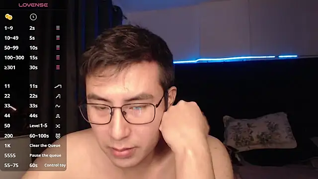 andrewmhilton  online show from November 20, 4:23 am