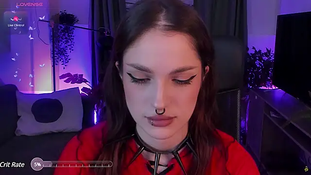 Snapshot of BratzieDarsie chatting on December 13, 12:06 pm BratzieDarsie online show from December 13, 12:06 pm