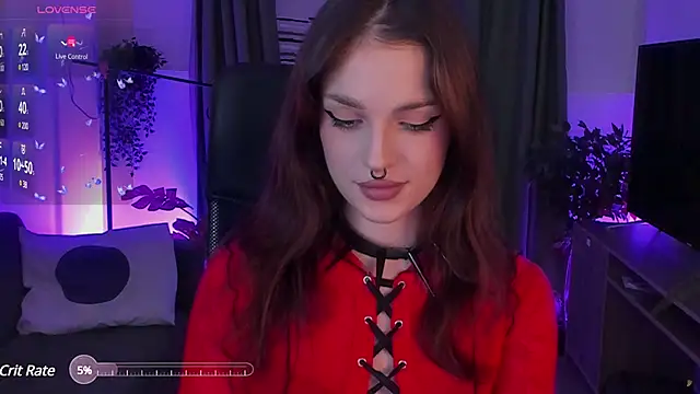 Snapshot of BratzieDarsie chatting on December 13, 3:11 pm BratzieDarsie online show from December 13, 3:11 pm