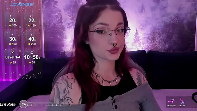 Snapshot of BratzieDarsie chatting on January 7, 11:37 am BratzieDarsie online show from January 7, 11:37 am