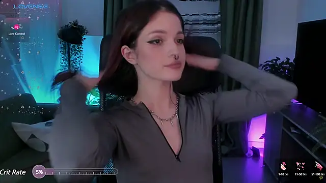 Snapshot of BratzieDarsie chatting on January 9, 3:01 pm BratzieDarsie online show from January 9, 3:01 pm