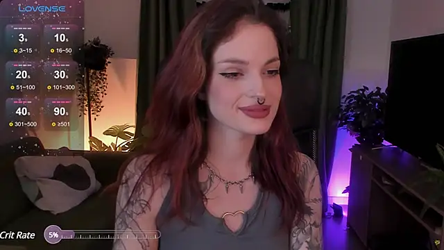 Snapshot of BratzieDarsie chatting on January 10, 8:29 am BratzieDarsie online show from January 10, 8:29 am