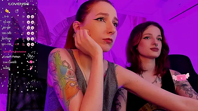 Snapshot of BratzieDarsie chatting on January 23, 8:46 am BratzieDarsie online show from January 23, 8:46 am
