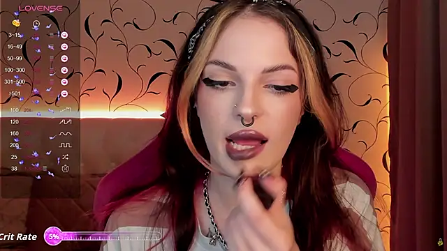 Snapshot of BratzieDarsie chatting on September 12, 9:09 am BratzieDarsie online show from September 12, 9:09 am