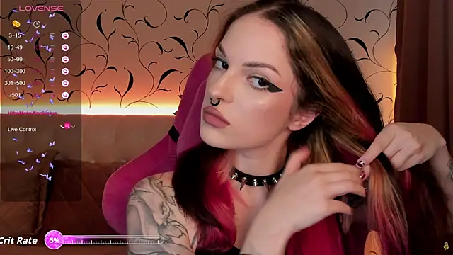 Snapshot of BratzieDarsie chatting on September 17, 10:17 am BratzieDarsie online show from September 17, 10:17 am