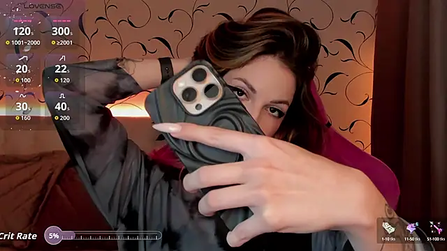 Snapshot of BratzieDarsie chatting on October 6, 10:12 am BratzieDarsie online show from October 6, 10:12 am