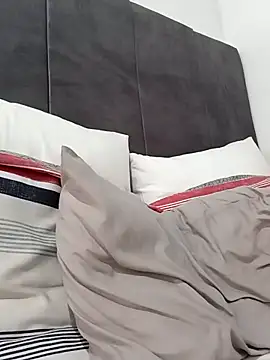 Snapshot of BLACK_BOTTOM03 chatting on December 2, 7:03 am BLACK BOTTOM03 online show from December 2, 7:03 am