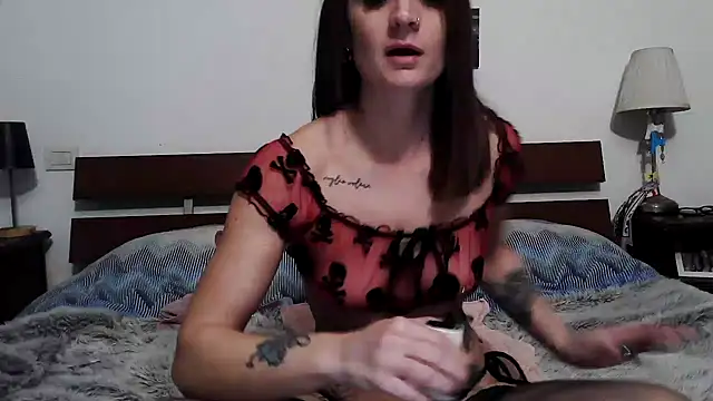 Snapshot of sexydream90 chatting on December 2, 9:06 pm sexydream90 online show from December 2, 9:06 pm