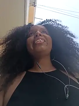 ElizabethBell  online show from April 13, 5:40 pm