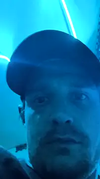 Snapshot of Midwestalpha chatting on January 6, 2:26 am Midwestalpha online show from January 6, 2:26 am