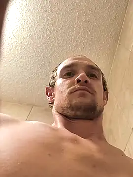 Snapshot of Midwestalpha chatting on January 13, 12:09 am Midwestalpha online show from January 13, 12:09 am