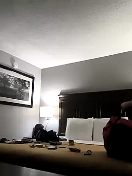 Snapshot of Midwestalpha chatting on February 18, 12:59 am Midwestalpha online show from February 18, 12:59 am