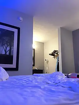 Snapshot of Midwestalpha chatting on March 17, 1:29 pm Midwestalpha online show from March 17, 1:29 pm