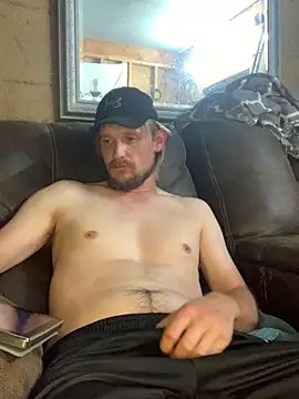 Snapshot of Midwestalpha chatting on June 10, 10:14 am Midwestalpha online show from June 10, 10:14 am