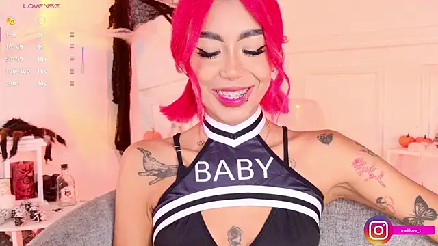 Snapshot of Mely-taylor chatting on November 1, 9:06 pm Mely-taylor online show from November 1, 9:06 pm